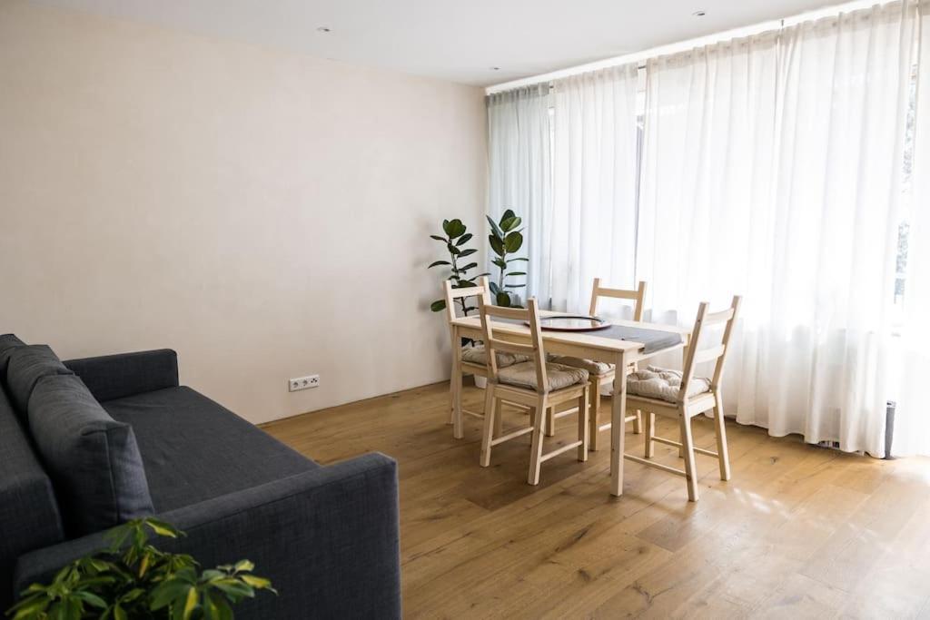 Ferienwohnung Wohlfuehloase In Perfekter Lage Stuttgart Exterior foto