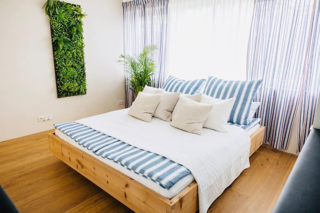 Ferienwohnung Wohlfuehloase In Perfekter Lage Stuttgart Exterior foto